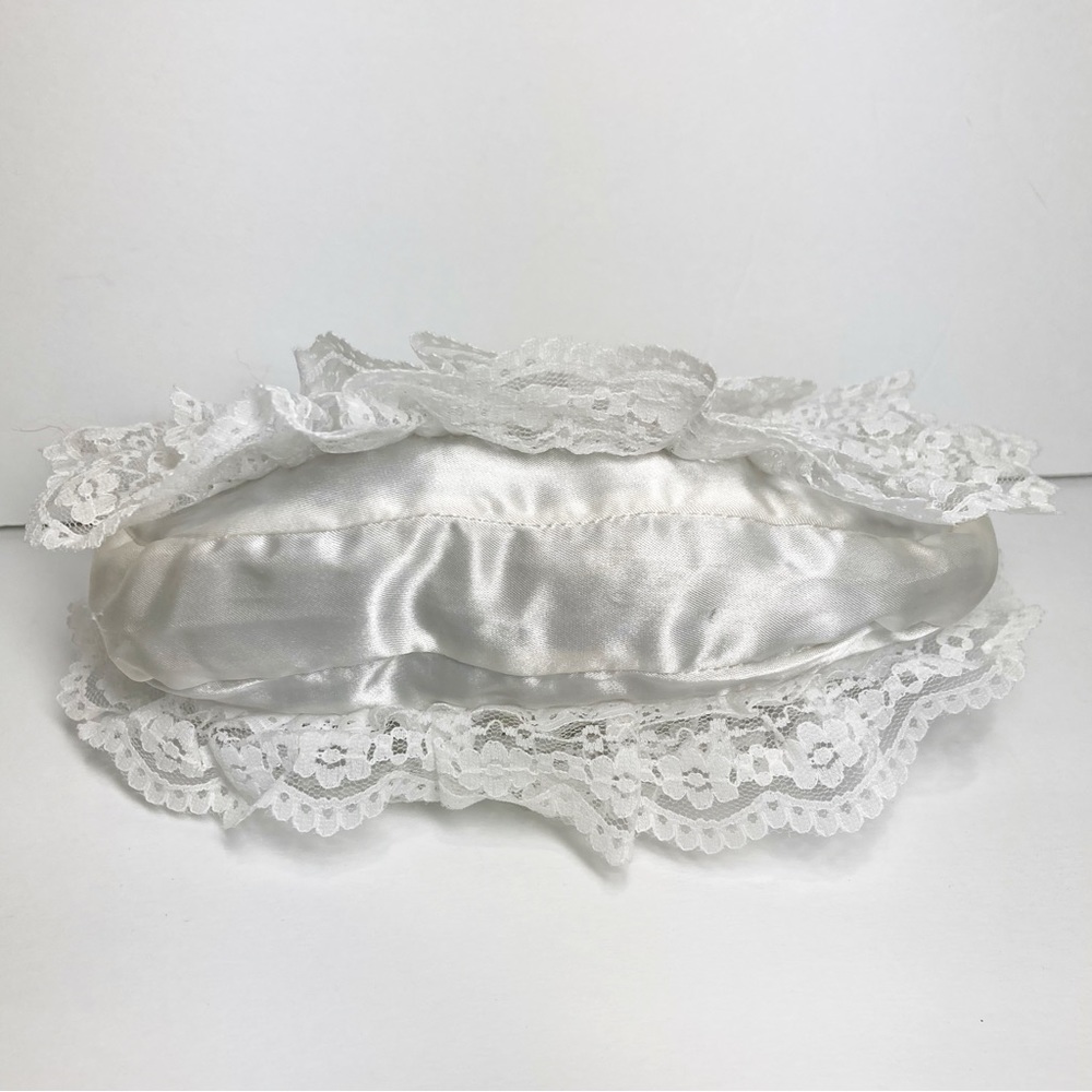 White Lace Satin Bridal Make Up Bag Pouch Zipper NWOT - Picture 2 of 6
